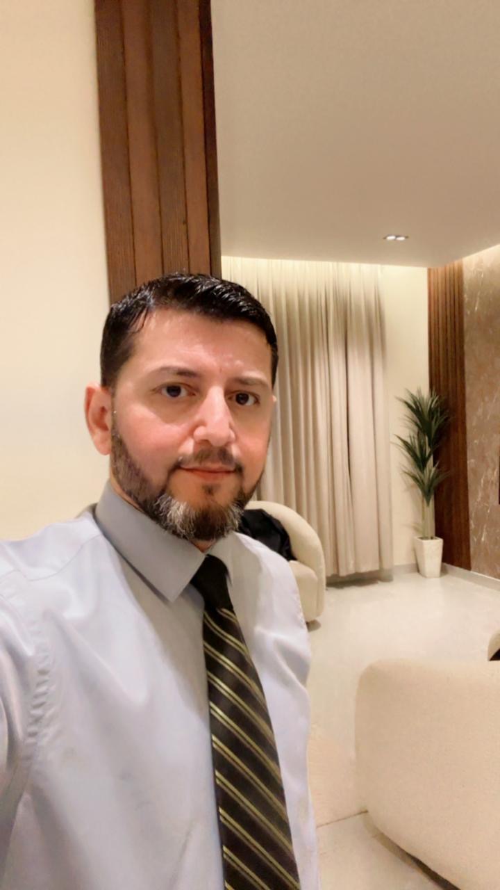 د علي